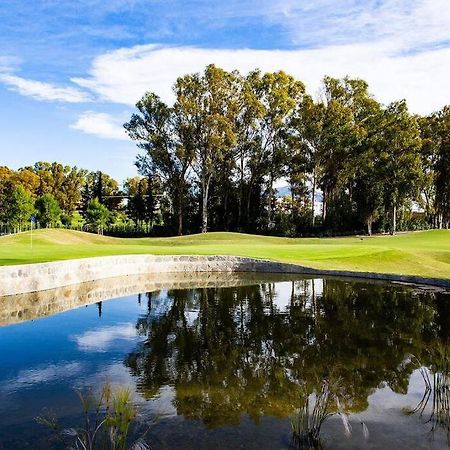 Apartamento Con Piscina Cerca Del Golf En Atalaya - Atalaya Del Golf 31 Estepona Luaran gambar