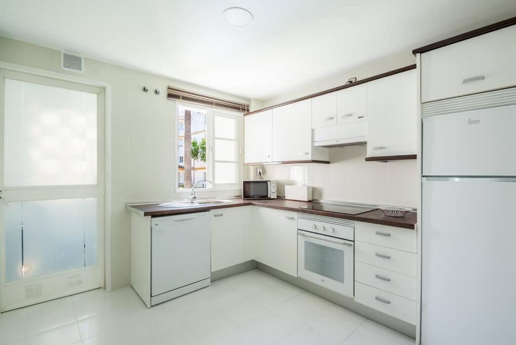Apartamento Con Piscina Cerca Del Golf En Atalaya - Atalaya Del Golf 31 Estepona Luaran gambar