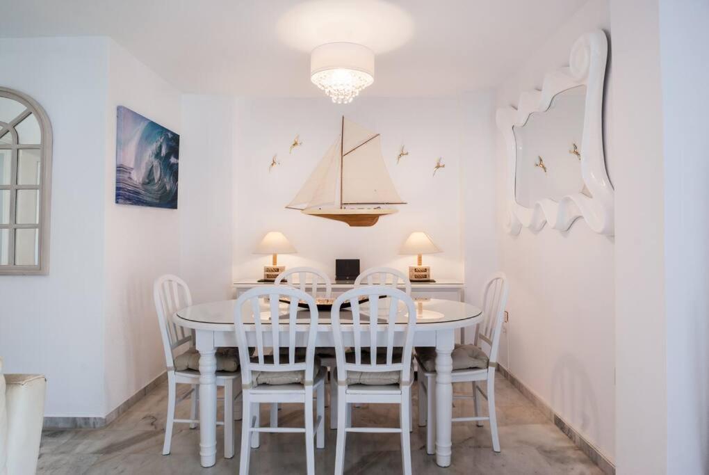 Apartamento Con Piscina Cerca Del Golf En Atalaya - Atalaya Del Golf 31 Estepona Luaran gambar