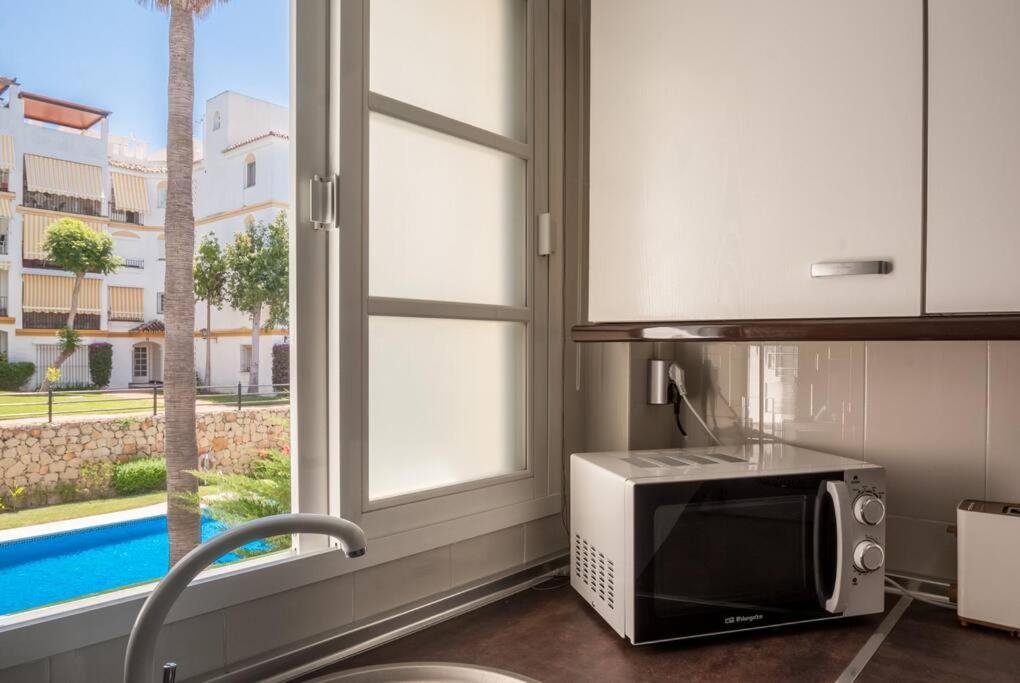 Apartamento Con Piscina Cerca Del Golf En Atalaya - Atalaya Del Golf 31 Estepona Luaran gambar