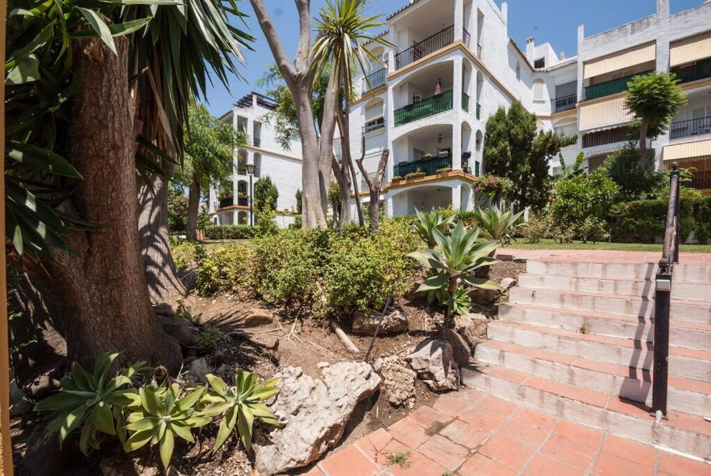 Apartamento Con Piscina Cerca Del Golf En Atalaya - Atalaya Del Golf 31 Estepona Luaran gambar